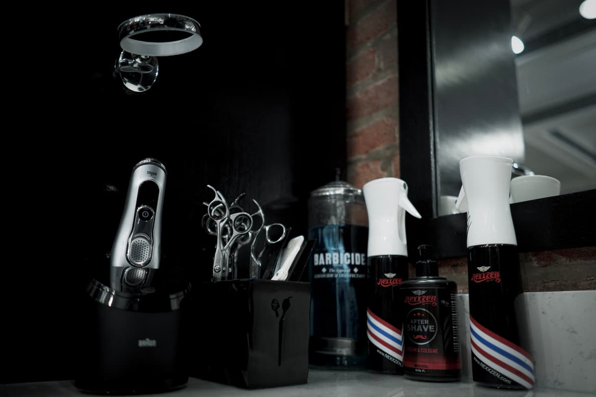 High End Barbershop two-floor atmosphere